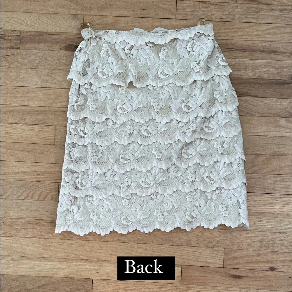 OLVI’s Lace Skirt